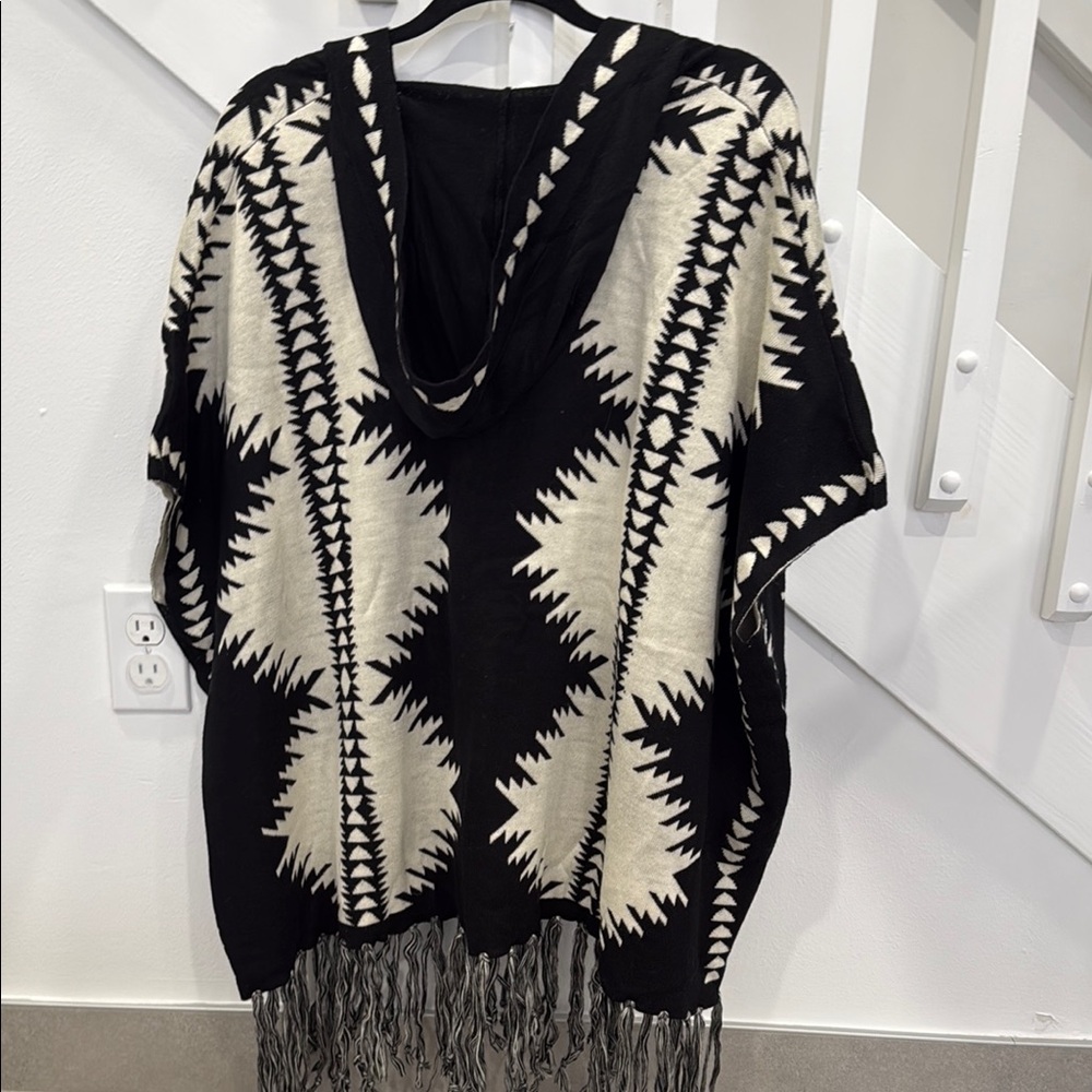 Vintage Havana Printed Aztec Hooded Poncho Pullover Sweater - Picture 5 of 7